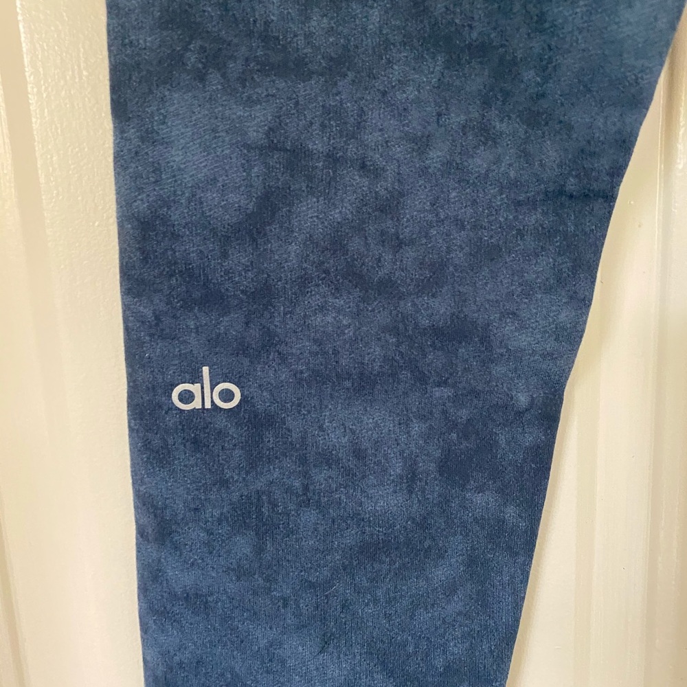 Alo high waisted airbrush legging indigo sz M - Picture 5 of 11